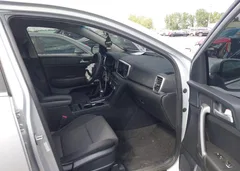 2020 Kia Sportage LX — фото 5