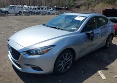 2018 Mazda Mazda3 Touring — фото 2