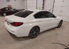 2023 BMW 530E xDrive — фото 4