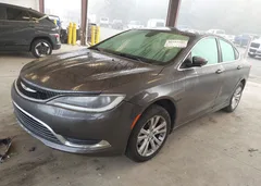 2015 Chrysler 200 Limited — фото 14