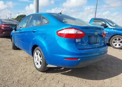 2015 Ford Fiesta Se — фото 3