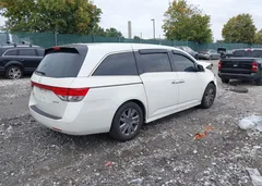2015 Honda Odyssey Touring/Touring Elite — фото 4