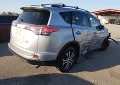 2017 Toyota Rav4 Le — фото 4