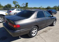 2001 Toyota Camry Le — фото 3