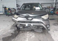 2018 Toyota Rav4 Xle — фото 6