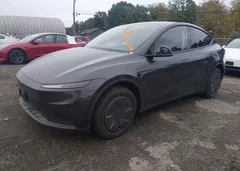 2026 Tesla Model Y All-Wheel Drive/Long Range Launch Series/Premium All-Wheel Drive — фото 2