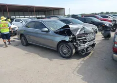 2016 Mercedes-Benz C 300 Luxury 4Matic — фото 1
