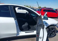 2026 Tesla Model Y All-Wheel Drive/Long Range Launch Series/Premium All-Wheel Drive — фото 5