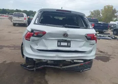 2018 Volkswagen Tiguan 2.0T Sel Premium — фото 6