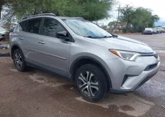 2018 Toyota Rav4 LE — фото 1
