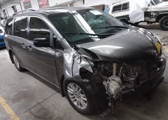 2014 Toyota Sienna Xle V6 8 Passenger — фото 1