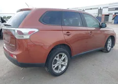 2014 Mitsubishi Outlander SE — фото 4