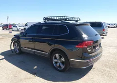 2018 Volkswagen Tiguan 2.0T Sel Premium — фото 3