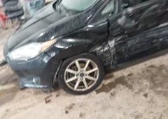 2019 Ford Fiesta SE — фото 6