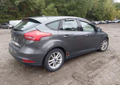 2015 Ford Focus SE — фото 4