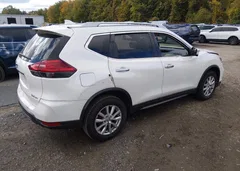 2017 Nissan Rogue SV — фото 4