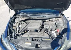 2017 Nissan Altima 2.5 Sr — фото 10
