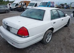 2003 Ford Crown Victoria Lx — фото 4