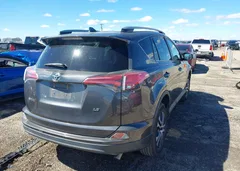2017 Toyota Rav4 LE — фото 4