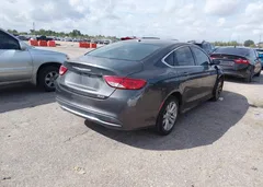 2015 Chrysler 200 Limited — фото 4