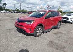 2016 Toyota Rav4 LE — фото 2
