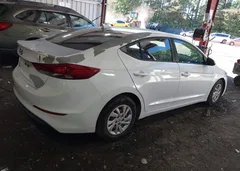 2017 Hyundai Elantra Se — фото 4
