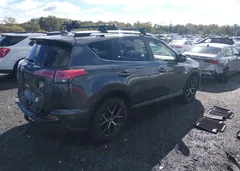 2016 Toyota Rav4 SE — фото 4