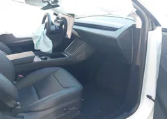 2026 Tesla Model Y All-Wheel Drive/Long Range Launch Series/Premium All-Wheel Drive — фото 5