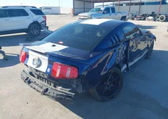 2011 Ford Mustang GT Premium — фото 4
