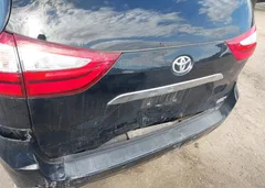 2015 Toyota Sienna Limited 7 Passenger — фото 6