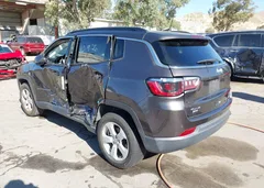2021 Jeep Compass Latitude 4X4 — фото 3