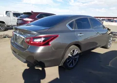2017 Nissan Altima 2.5 SR — фото 4