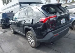 2024 Toyota Rav4 Xle Premium — фото 3