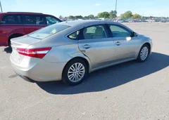 2013 Toyota Avalon Hybrid Xle Touring — фото 4