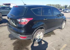2017 Ford Escape S — фото 4