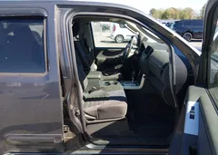 2010 Nissan Pathfinder Se — фото 5