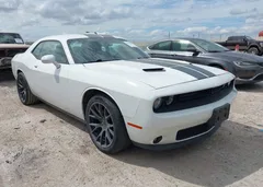 2016 Dodge Challenger Sxt — фото 1