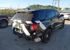 2025 Ford Police Interceptor Utility — фото 4