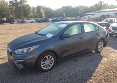 2021 Kia Forte FE — фото 2