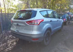2016 Ford Escape S — фото 4
