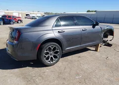 2018 Chrysler 300 300S — фото 4