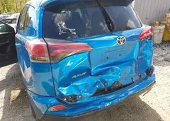 2017 Toyota Rav4 LE — фото 6