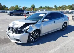 2018 Nissan Altima 2.5 SV — фото 2