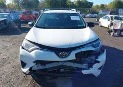 2017 Toyota Rav4 LE — фото 6