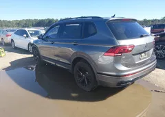 2024 Volkswagen Tiguan 2.0T SE R-Line Black — фото 3