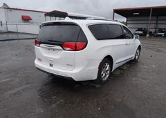 2018 Chrysler Pacifica Limited — фото 4