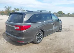 2018 Honda Odyssey Elite — фото 4