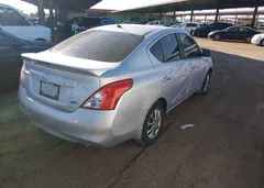 2013 Nissan Versa 1.6 Sv — фото 4