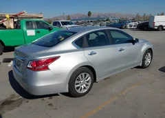 2015 Nissan Altima 2.5 S — фото 4