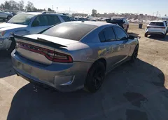 2015 Dodge Charger SE — фото 4